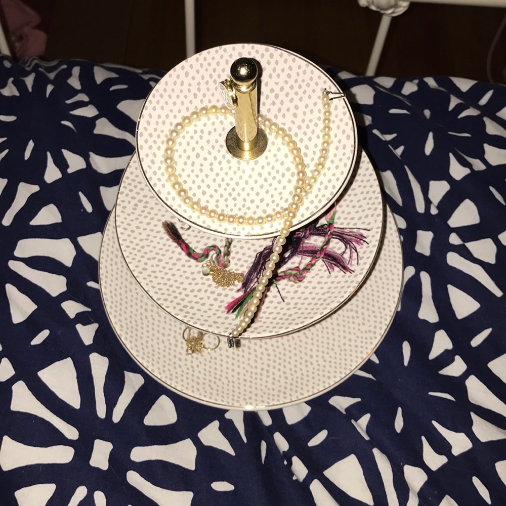 Three shelf jewelry rack!